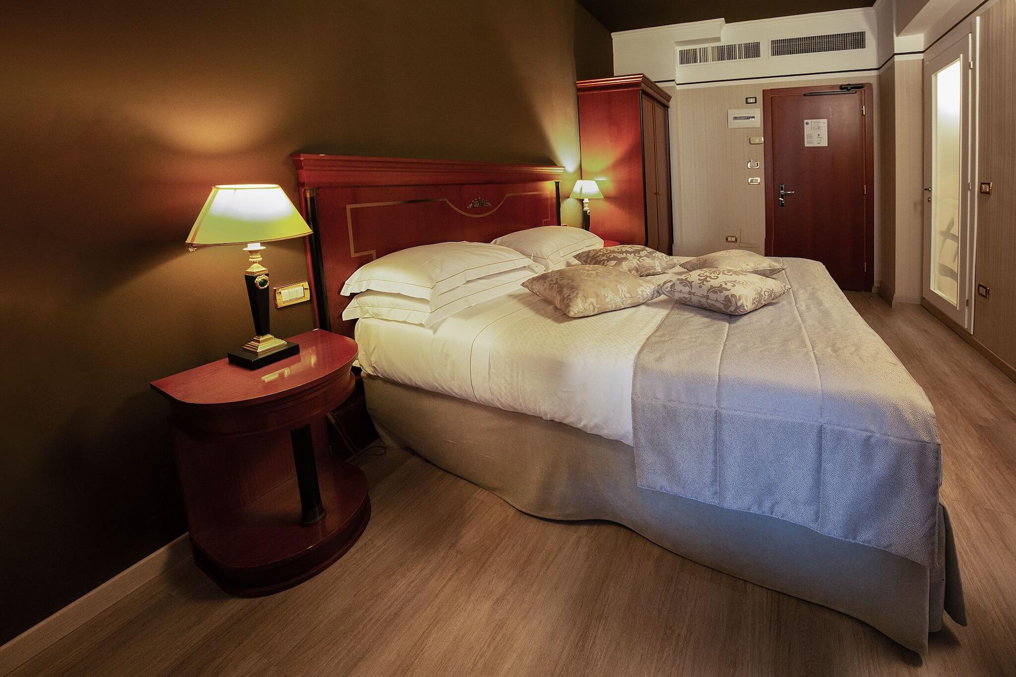 Zanhotel Europa Bologna Esterno foto